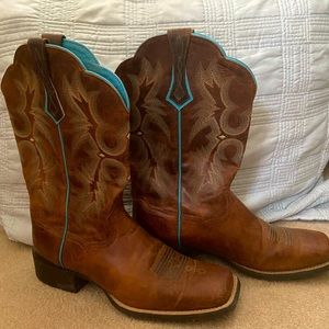 Ariat Women's Tombstone Wide Square Toe Boot